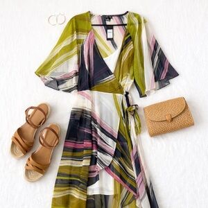 City Chic Maxi Wrap Dress Shock Wave Print NWT Plus Size 2XL Kimono Sleeve Maxi